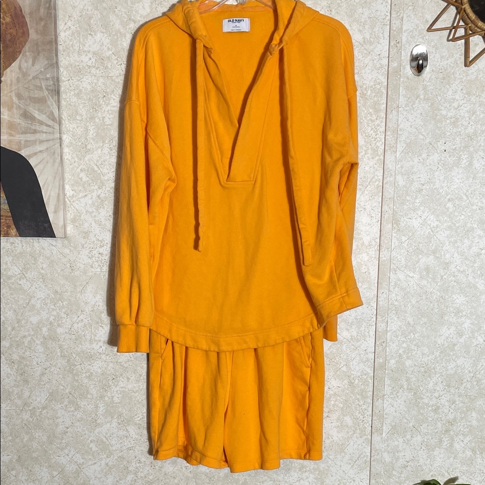 Women’s Old Navy Golden Yellow V Neck Hoodie & Shorts Set M
